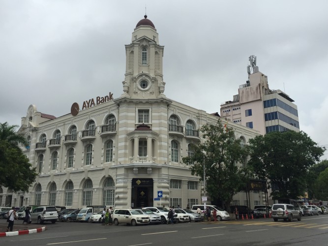 Edificio del Aya Bank