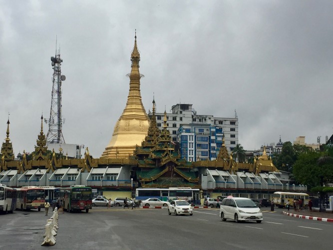 Sule Pagoda 