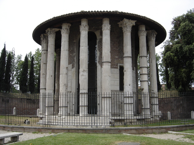 Templo de Hércules en el Foro Beario. wikipedia
