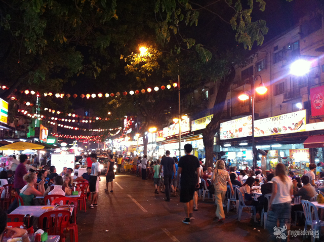 Calle Jalan Alor, la calle de las comidas.