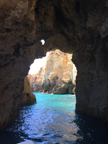 ponta da piedades grutas