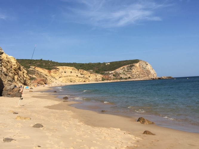 playa de almádena o cabanas velhas