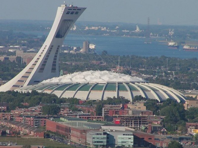 Estadio olímpico y Torre. Wikipedia.org 