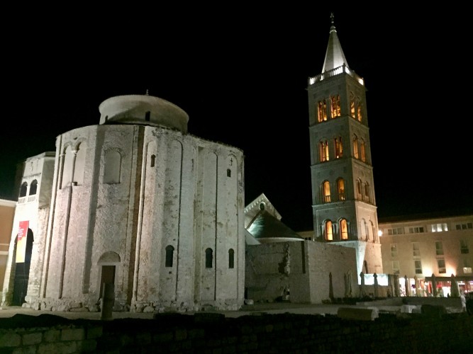 Iglesia de San Donato y campanario de la Catedral de Zadar 